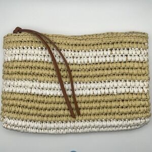 GAP Straw Clutch Bag Woven Zip Pouch Beige White Summer Beach Boho Women